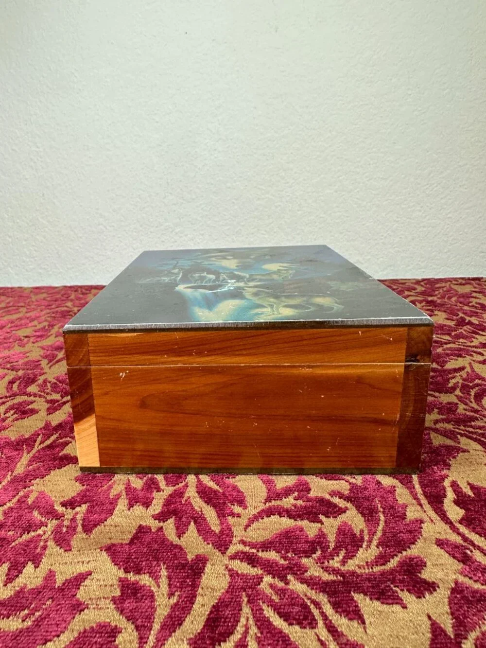 VTG Holographic Foil Howling Wolves Moon Wood Jewelry Souvenir Box Port Aransas